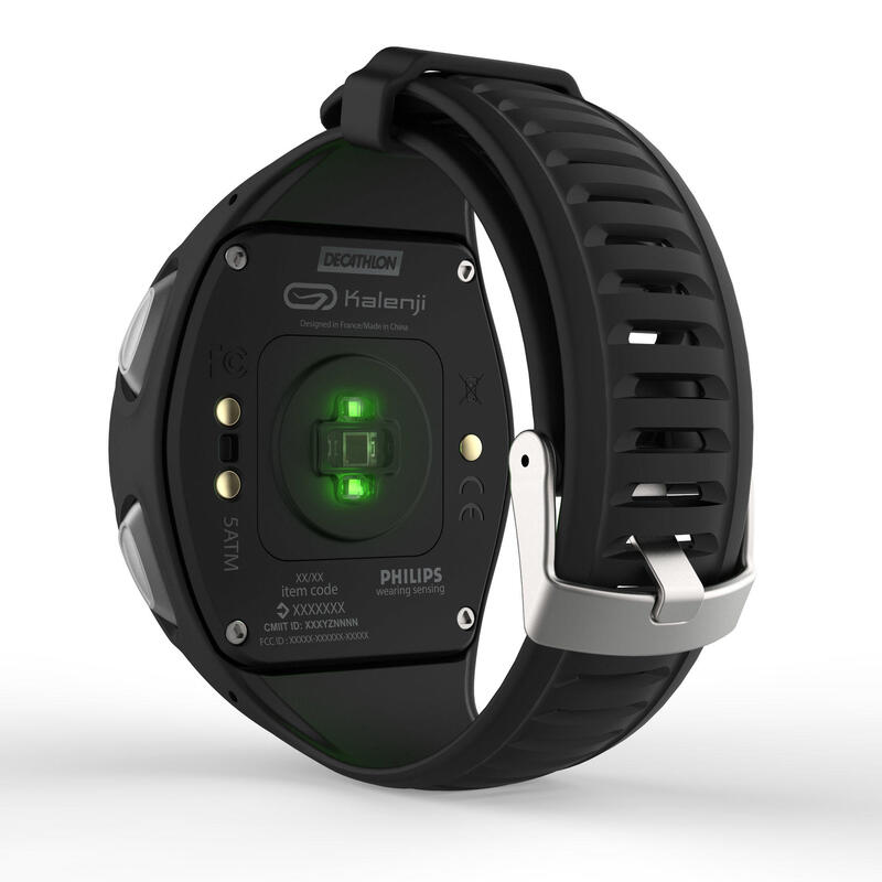 ONRHYTHM 900 runner's watch with heart rate monitor on the wrist BLACK