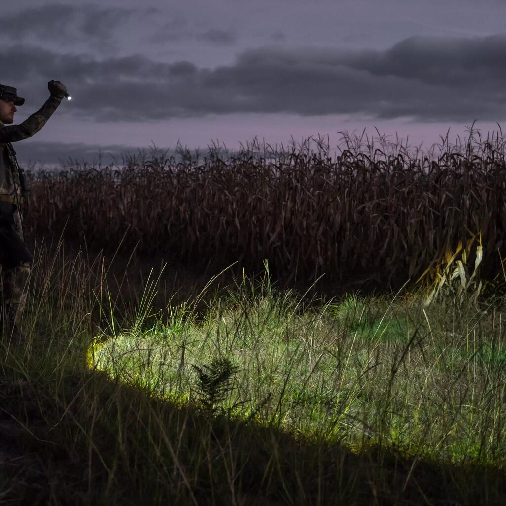 Lampe Torche Chasse 100 Lumens Zoom Noir