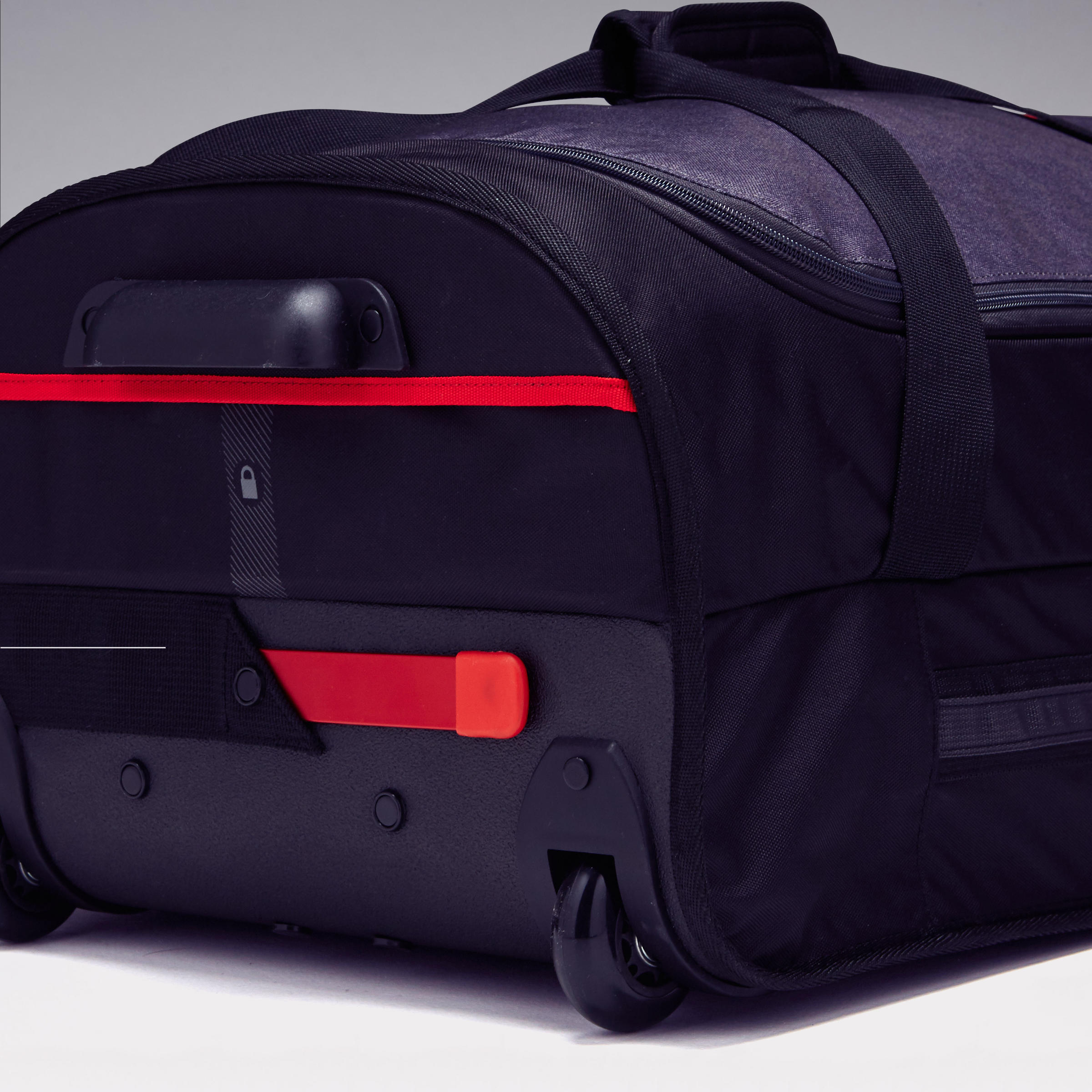 Club 100 70L 2-wheel travel bag with shoe compartment  6/9