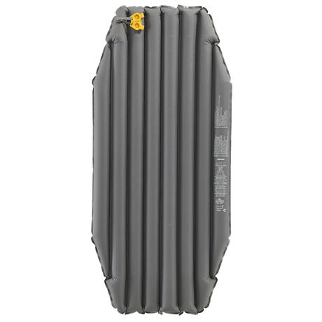 Inflatable trekking mattress - TREK 700 air short - Grey | forclaz