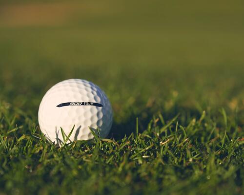 Comment choisir une balle de golf ? Inesis Decathlon