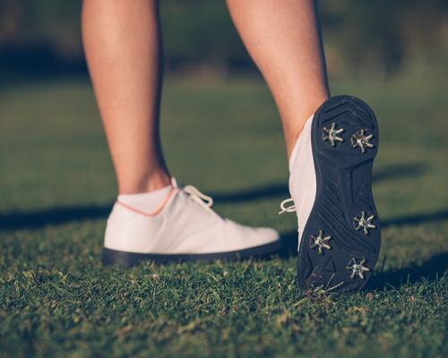 SO PFLEGST DU DEINE GOLFSCHUHE RICHTIG!