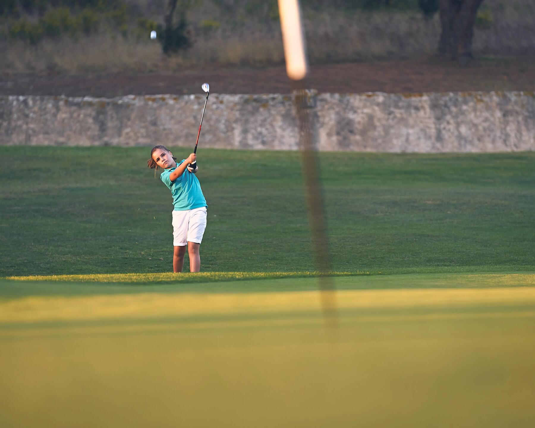 Hoe laat je je kind kennismaken met golf