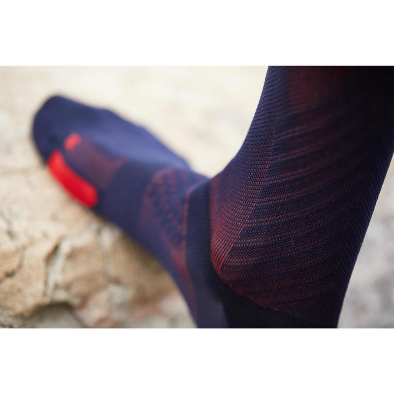 Chaussettes Vélo route cyclosport 900 bleu marine/rouge