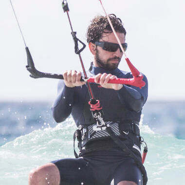 hoe kies je een zonnebril voor watersport