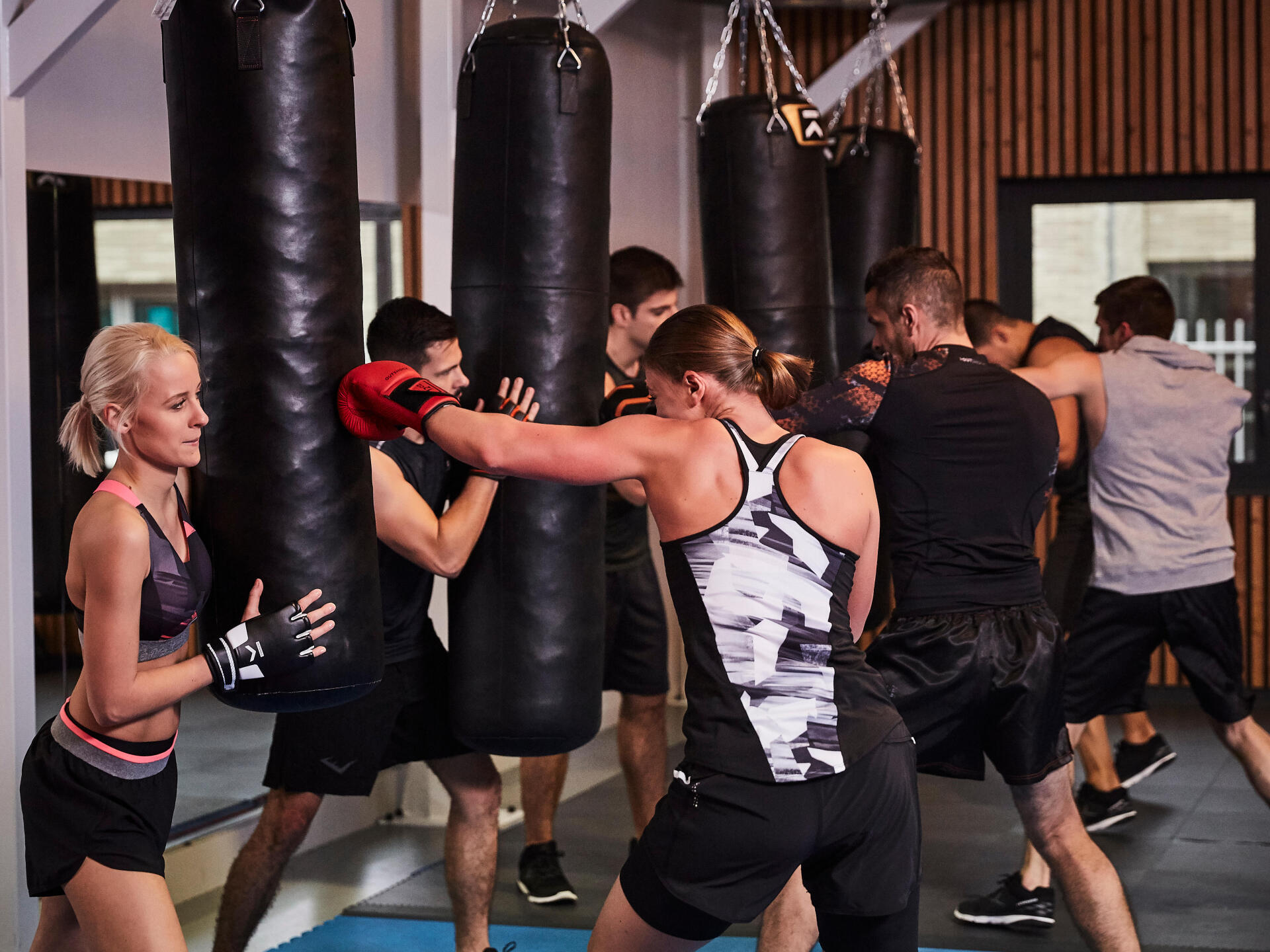 Aula coletiva boxe combate