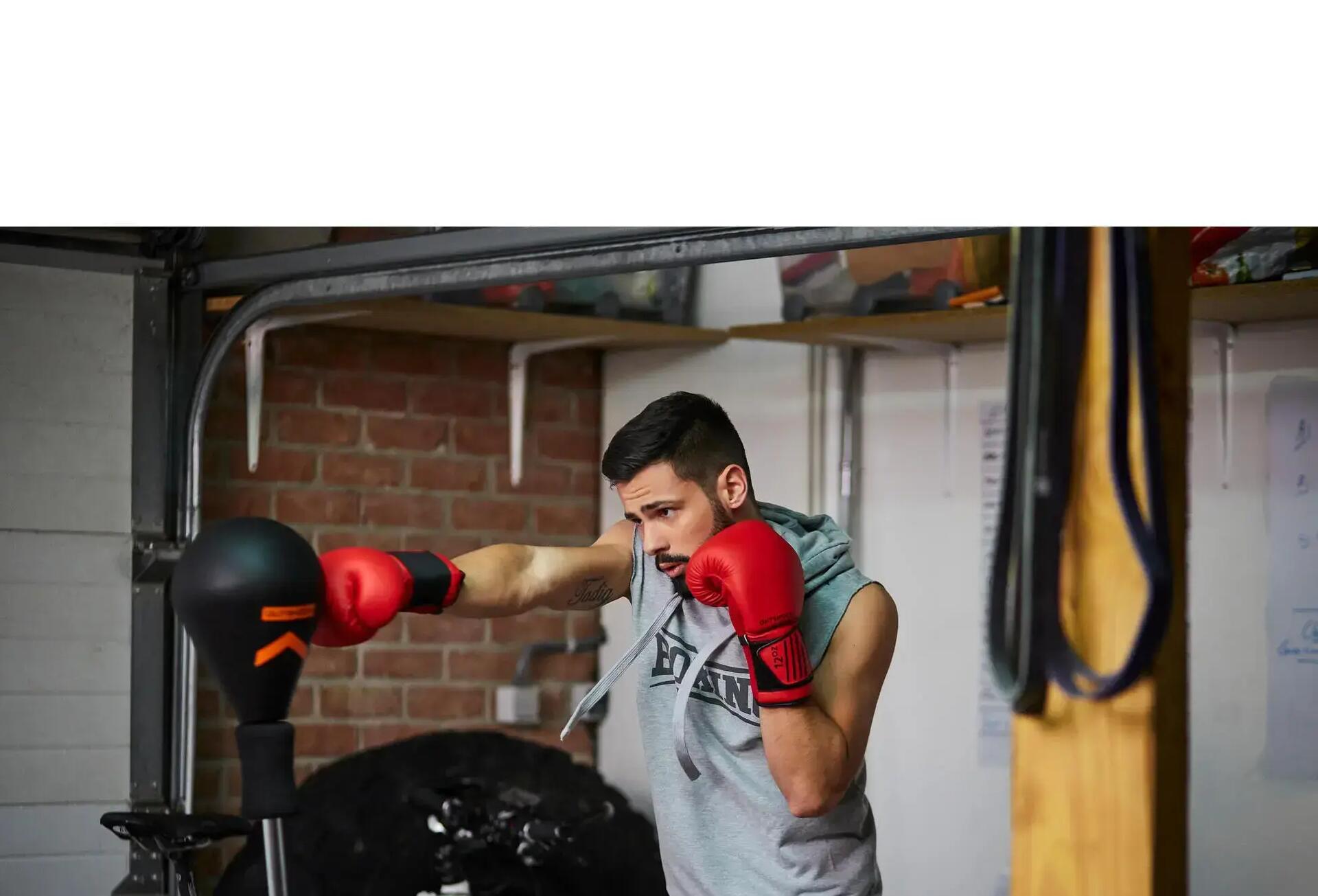 Use os movimentos do boxe como parte dos seus exercícios