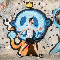 Chaussure et bâton de marche nordique