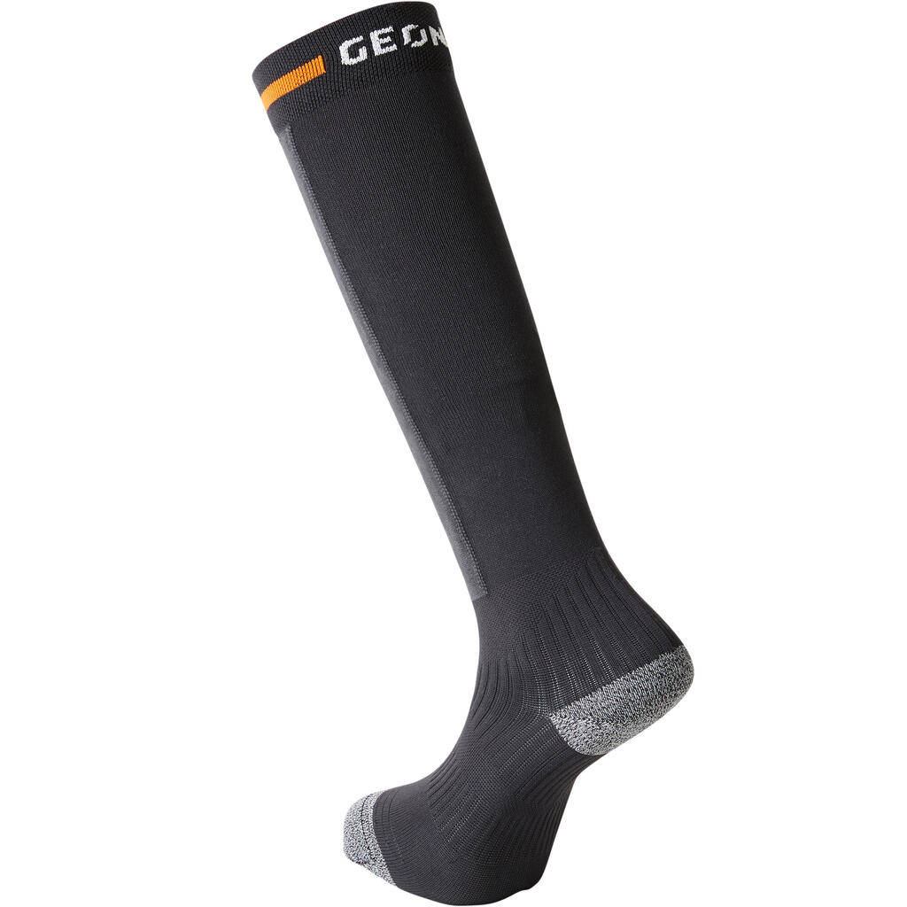 Vysoké a odolné vystužené ponožky na orientačný beh čierne