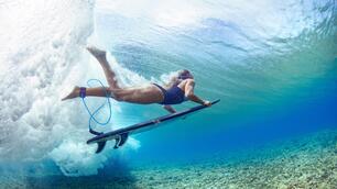 leash_surf_underwater_olaian leash_surf_underwater_olaian