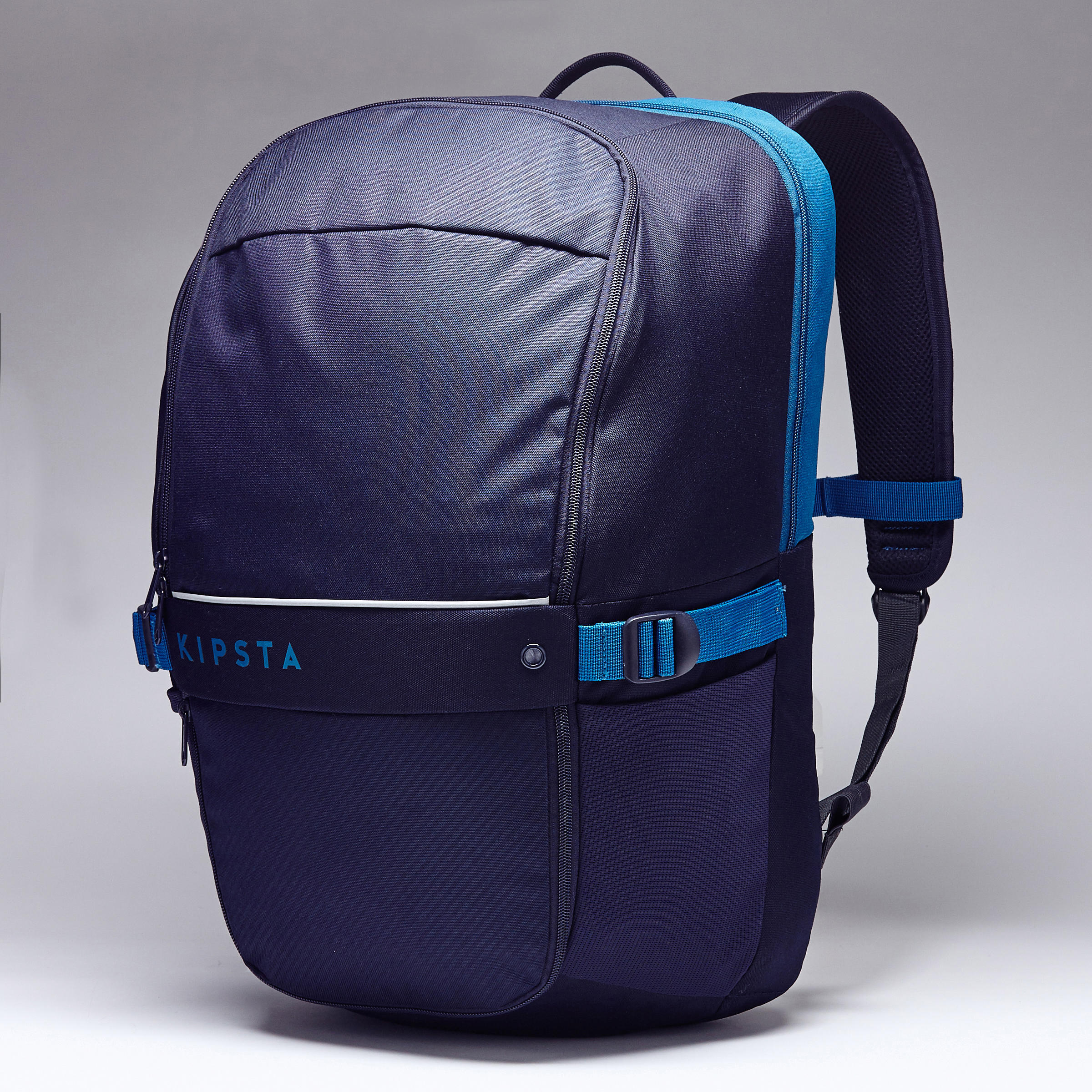 Sac à dos de sports collectifs Essentiel 35 litres bleu nuit, bleu prusse  KIPSTA | Decathlon
