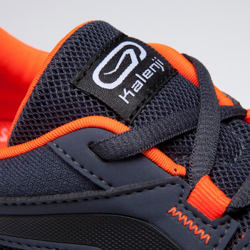 Hardloopschoenen voor kinderen Grip grijs zwart fluo-oranje