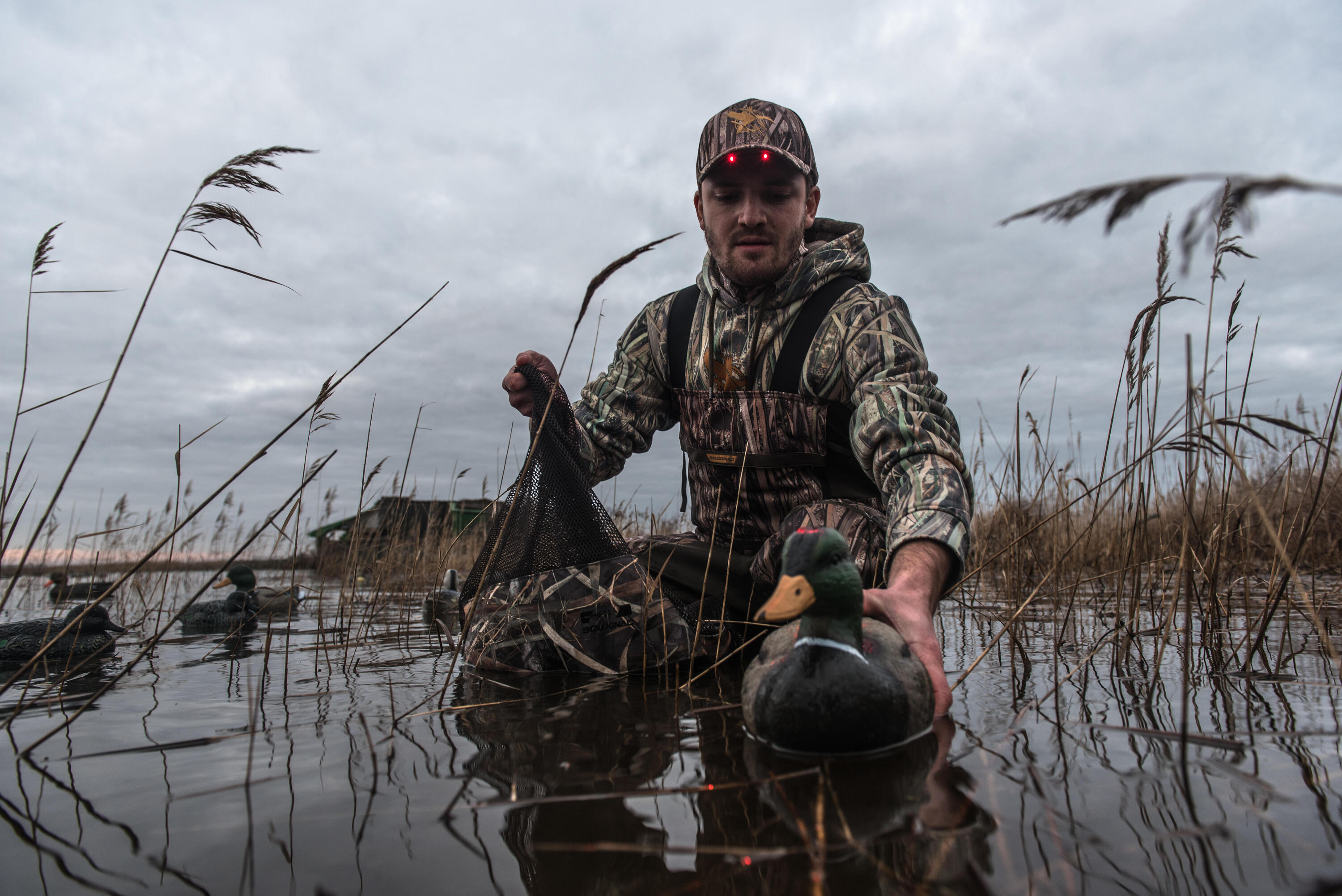 500 Hooded Hunting Sweatshirt - Wetlands Camo 7/11
