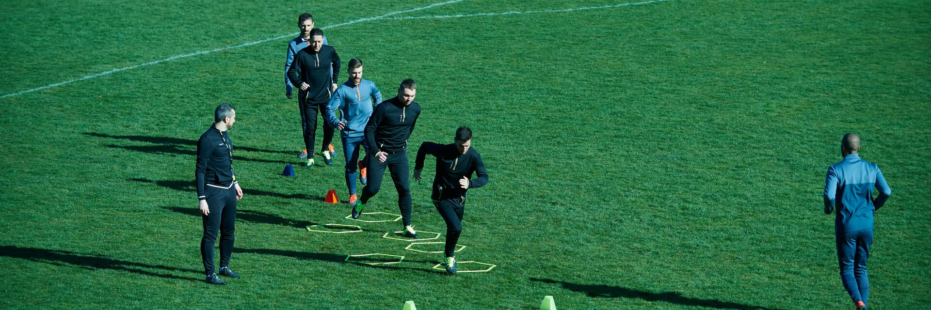 Während der Winterpause in Form bleiben: Circuit-Training-Programm 