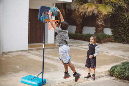 K500 Kids' Basketball Hoop - Blue/Spaceship 1.30 m to 1.60 m. Up to age 8.