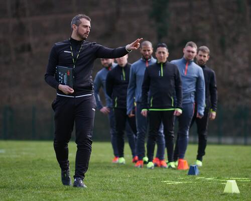 Comment préparer son sac de foot pour l'entraînement?