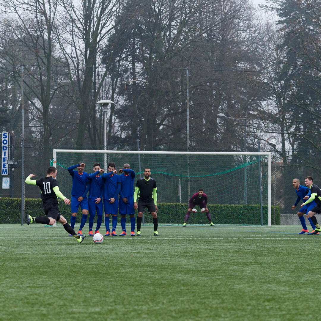 Je Uitrusting Om Bij Koud Weer Te Voetballen