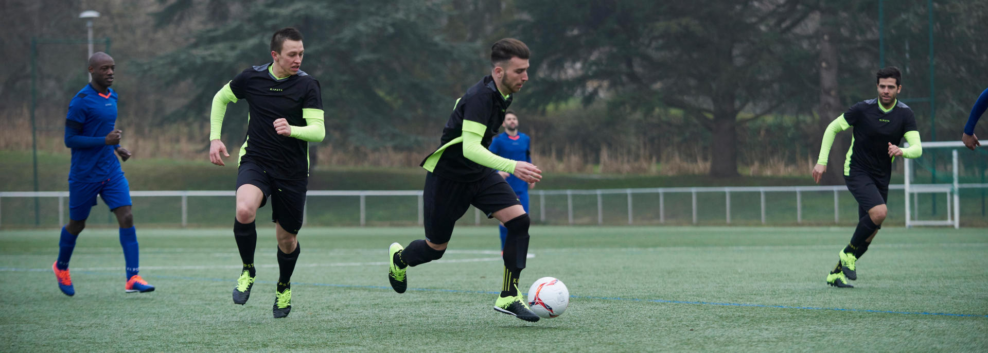 FOOTBALL-TOTAL FOOTBALL-TOTAL