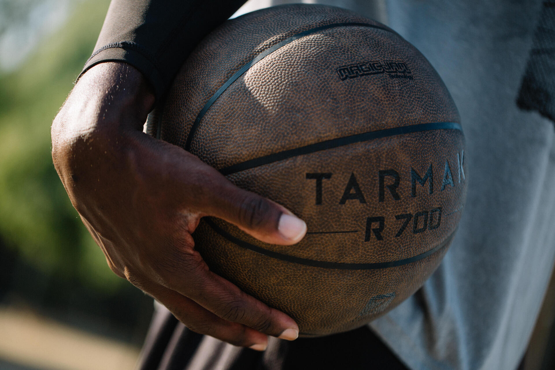 室內室外場都適合的合成皮材質籃球