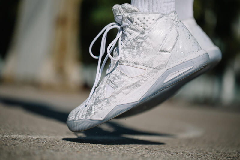 Unisex basketbalové boty Strong 500 bílé