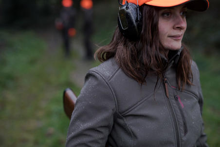 Куртка 500 жіноча для полювання, з софтшелу, водовідштовхувальна - Коричнева