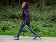 marche-nordique-enfant-batons