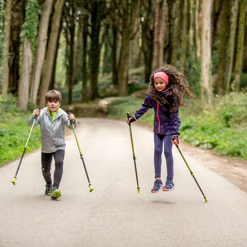 La Marche Nordique, Un Jeu D'enfants