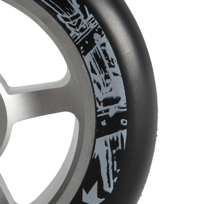 Roue trottinette freestyle core alu gris PU noir 100mm Roue trottinette freestyle core alu gris PU noir 100mm