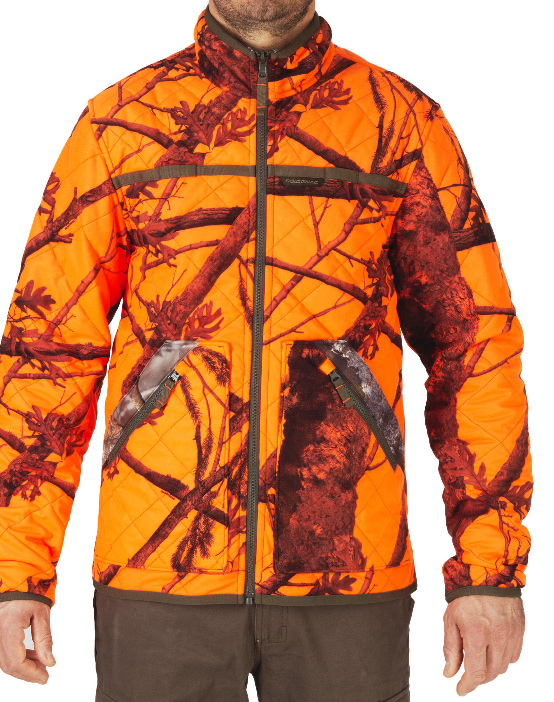 Warme und geräuscharme Wendejacke mit einer Seite in Camouflage/Neonorange und der anderen in Camouflage Wald.