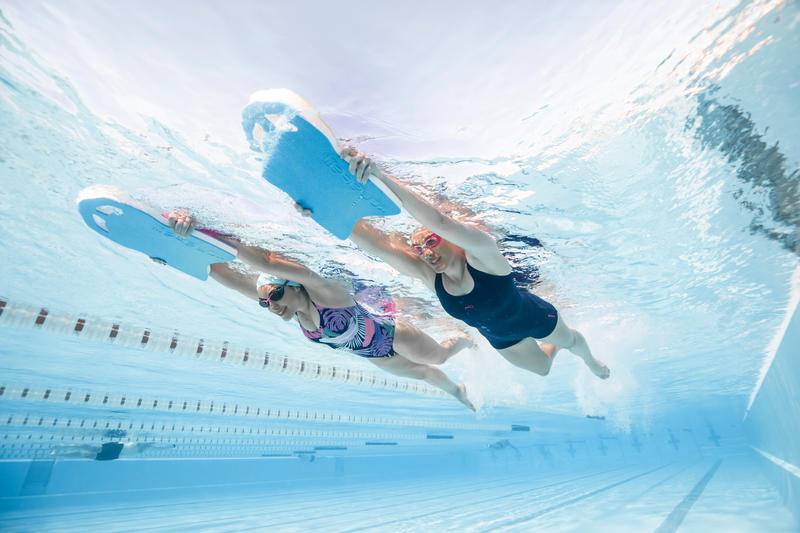 TABLA DE NATACIÓN KICK 100 AZUL Y ROSA TABLA DE NATACIÓN KICK 100 AZUL Y ROSA