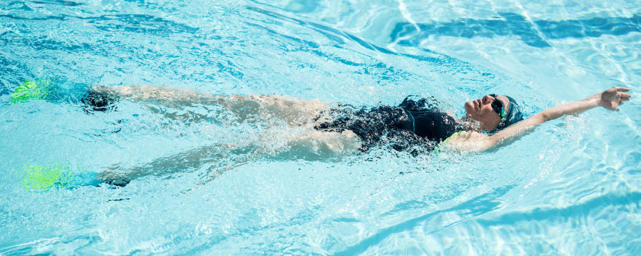 Hernie, scoliose, arthrose : comment pratiquer la natation ? Hernie, scoliose, arthrose : comment pratiquer la natation ?