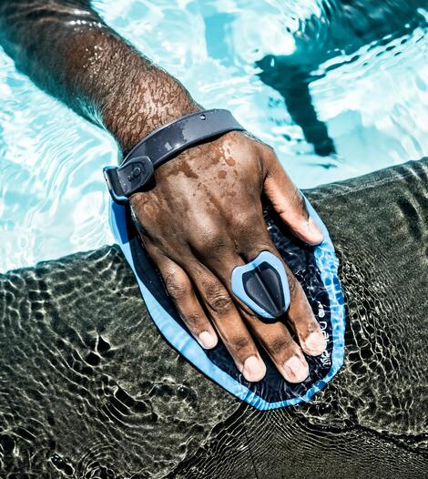 Pourquoi nager avec des plaquettes de natation ? Pourquoi nager avec des plaquettes de natation ?