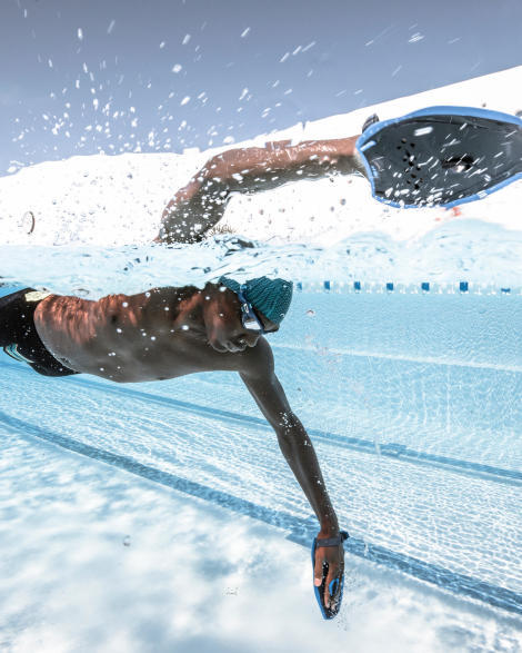 Pourquoi nager avec des plaquettes de natation ? Pourquoi nager avec des plaquettes de natation ?