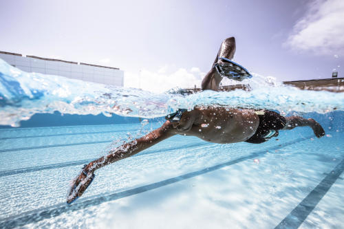 melhorar-a-técnica-de-natação-com-placas