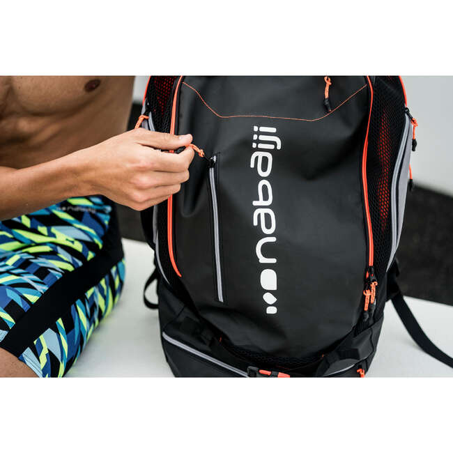 NABAIJI 900 40LITRE SWIM BACKPACK BLACK RED Decathlon