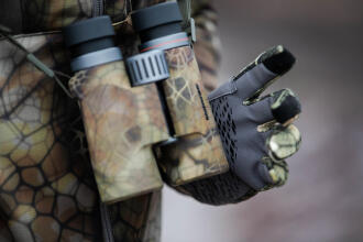 mobile-hunting gloves