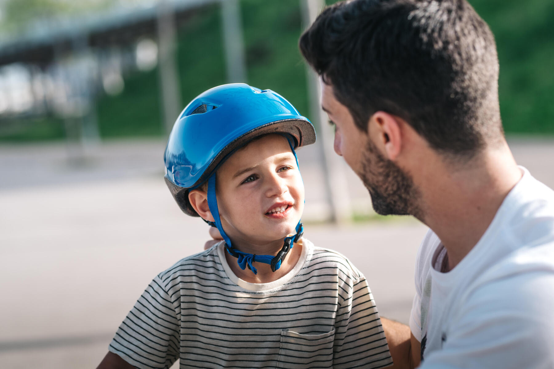 caduta in bici rassicurare il bambino