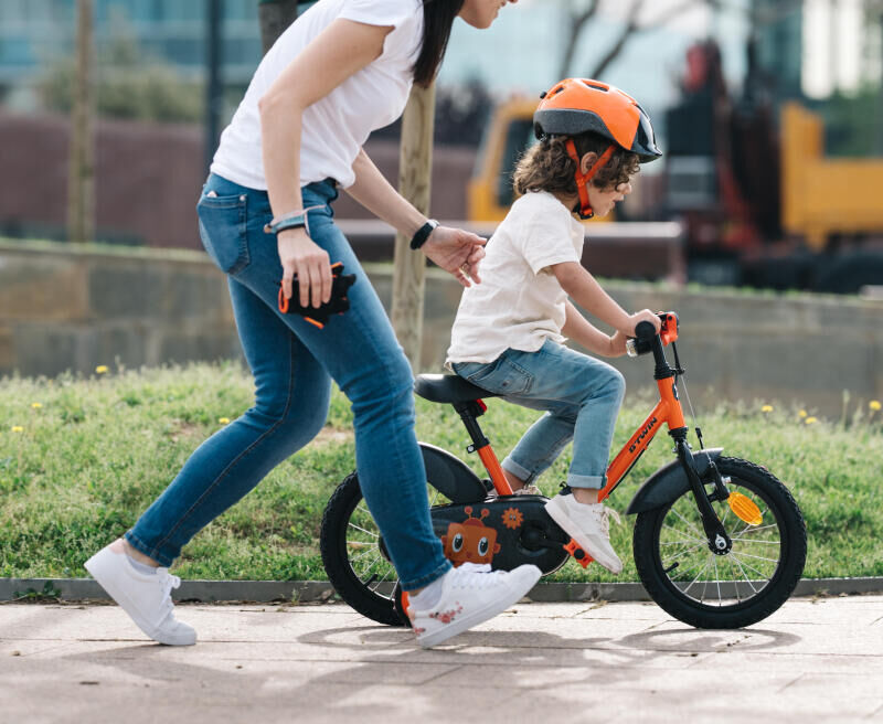 HOW TO TEACH YOUR CHILD TO RIDE A BIKE ?