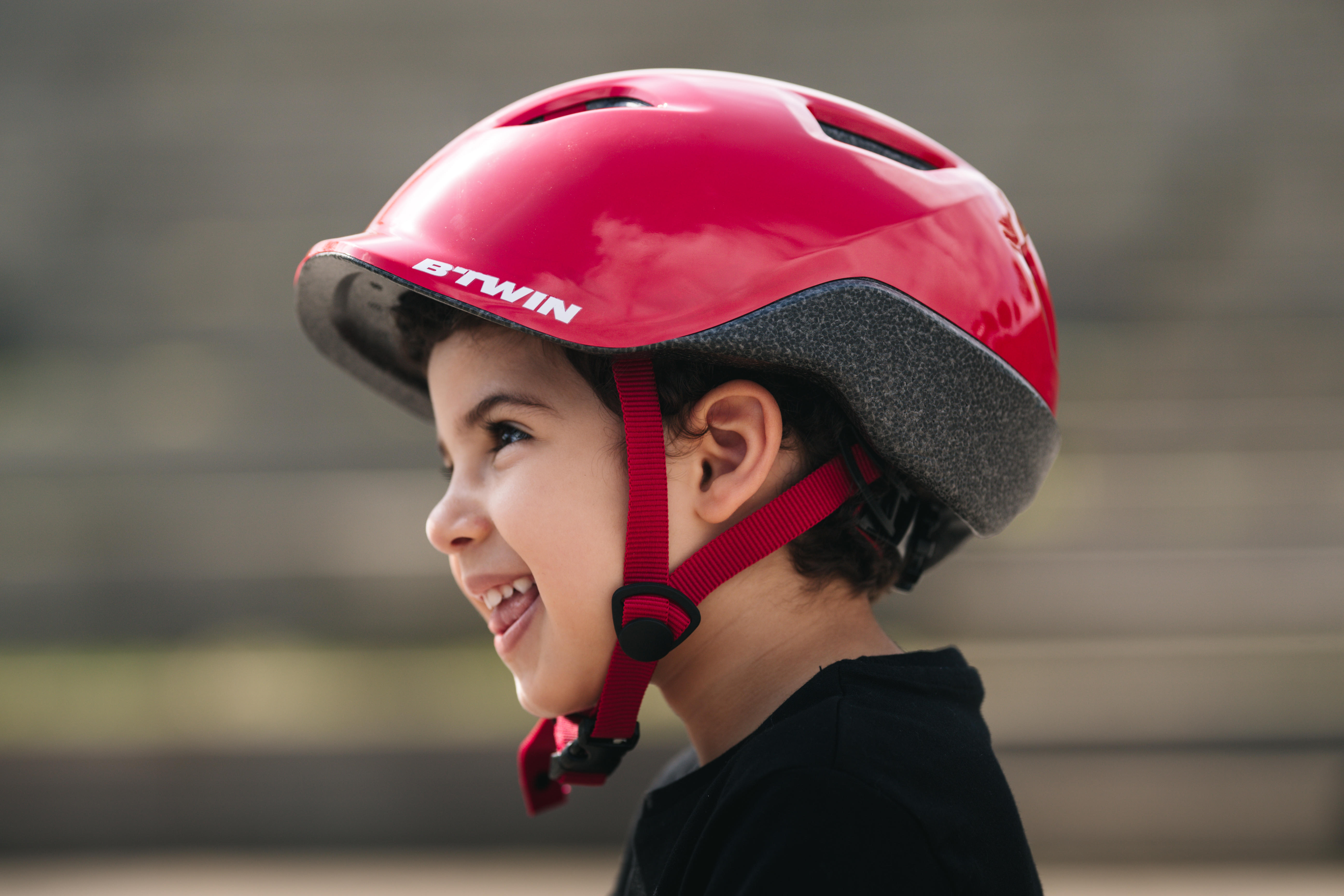 red kids helmet