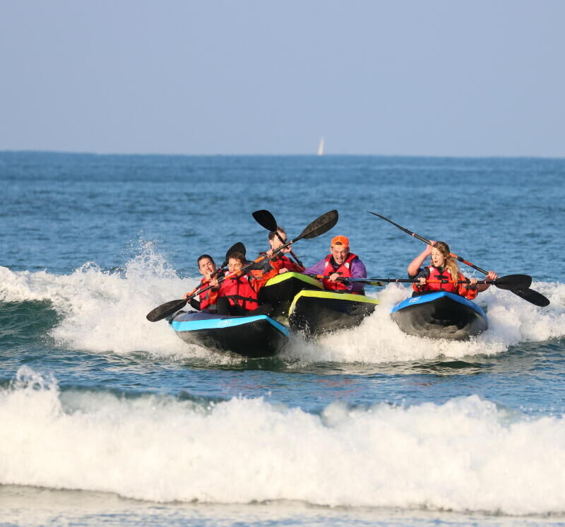 How to surf a kayak