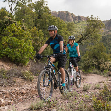 Guide : comment bien choisir son casque de VTT ?