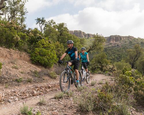 Guide : comment bien choisir son casque de VTT ?