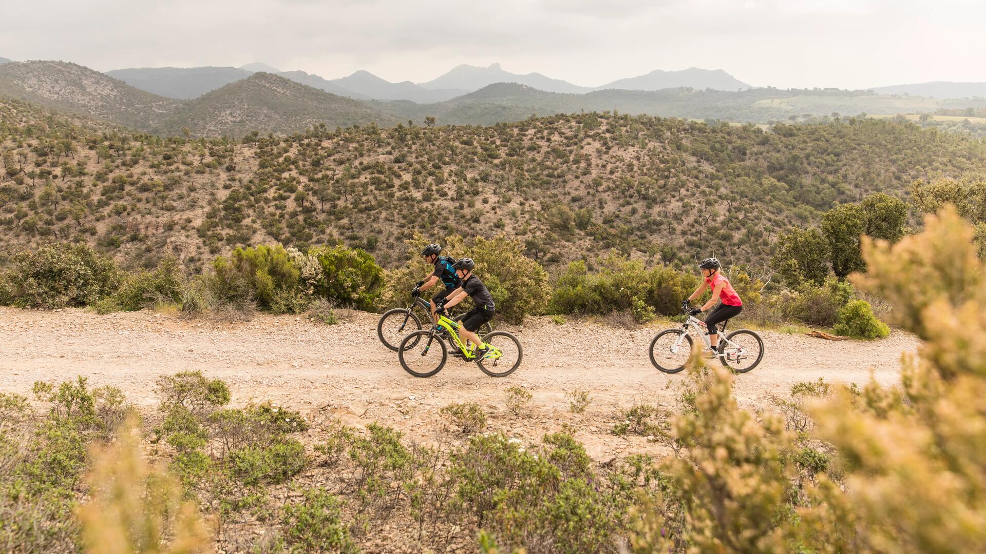 Guide : comment bien choisir son casque de VTT ?