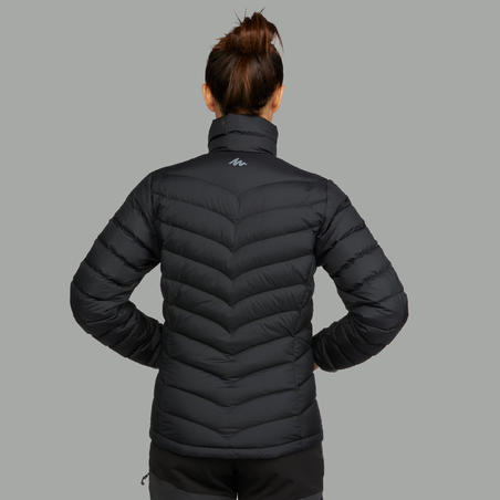 Crna ženska perjana jakna za planinarenje TREK 900