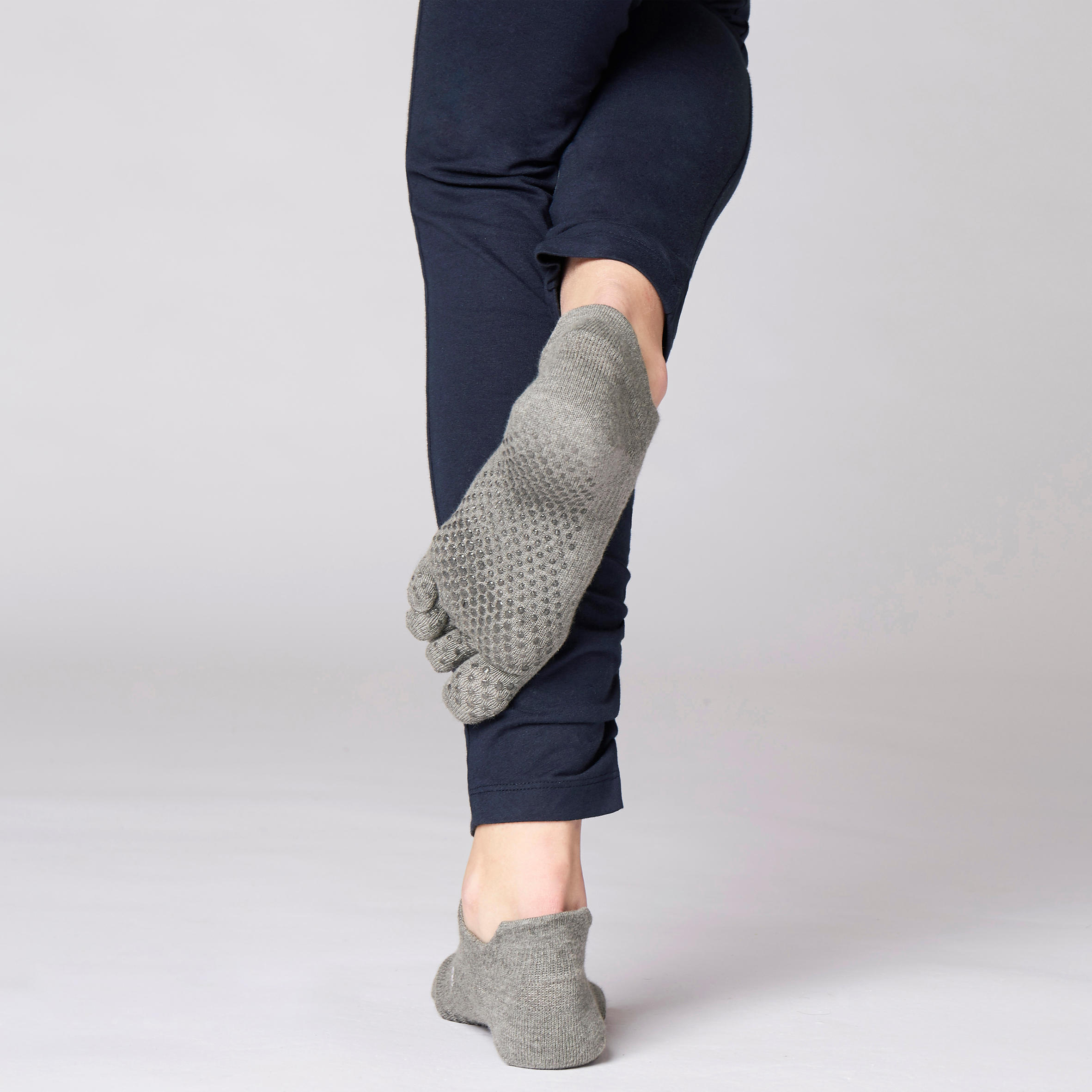 Calcetines antideslizantes pilates/yoga 5 dedos gris 4/7