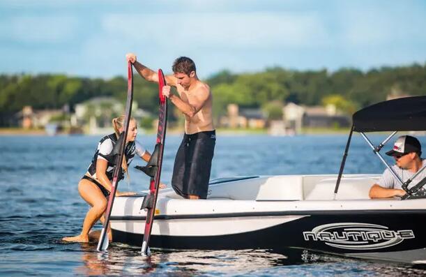 Quelle taille de ski nautique choisir ?