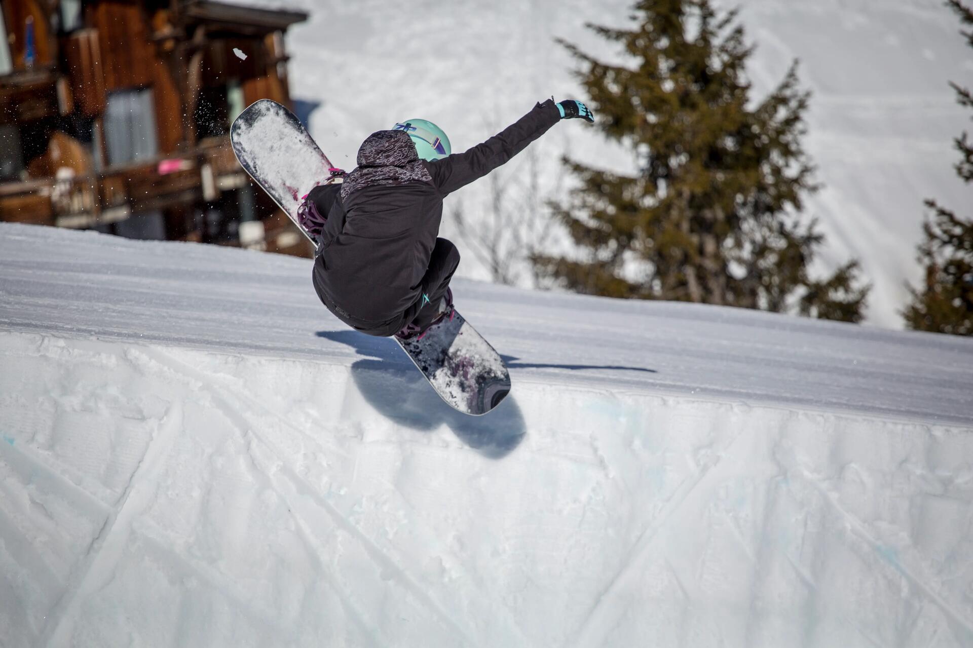 SNOWBOARD ÎN ROMÂNIA – ECHIPAMENT NECESAR, TOP PÂRTII DE SNOWBOARD