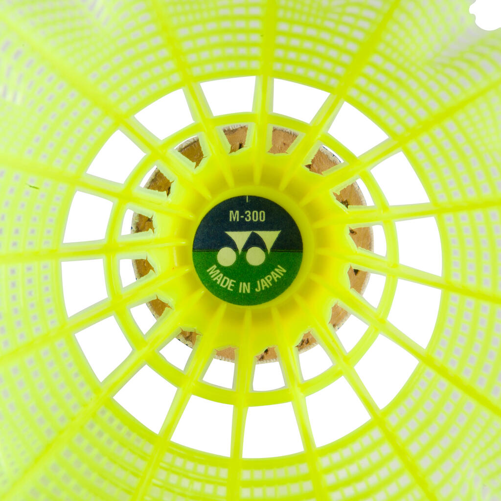Badmintona plastmasas volāni “Mavis 300”, 6 gab, dzelteni