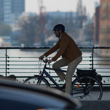 Équiper son vélo : les équipements obligatoires - Fondation de la route