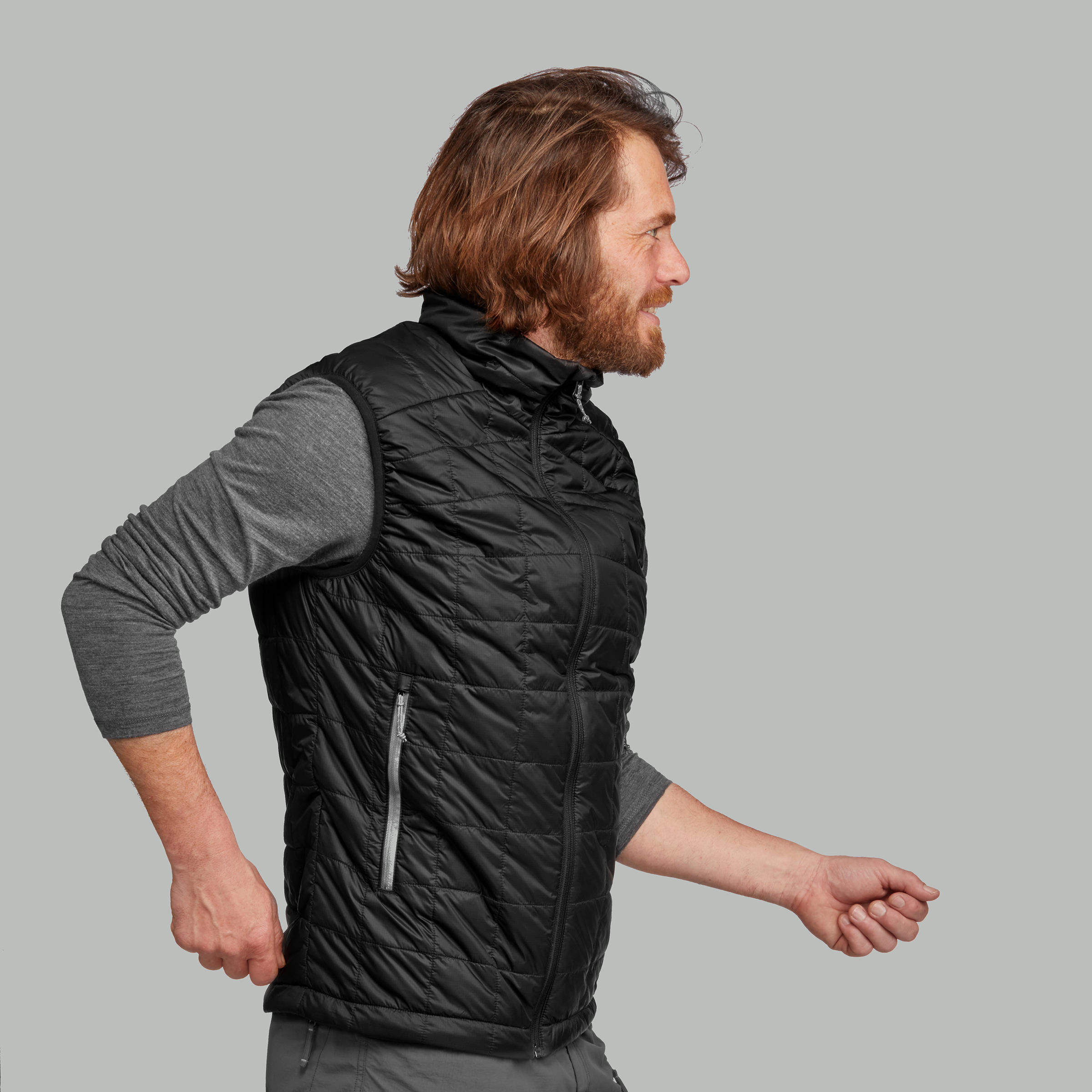 

Men' Mountain Trekking Padded Sleeveless Jacket Trek 100 - Black